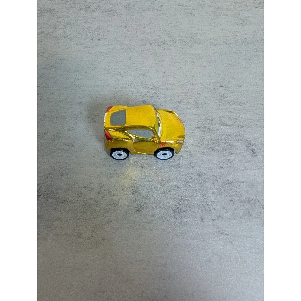 Mattel‎ FBG78 METALLIC CRUZ RAMIREZ #38 Disney Pixar Cars 3 Mini Racer